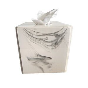 Lucite Boutique Tissue Box Cover White Marbled Kassatex Design Ducale Bath